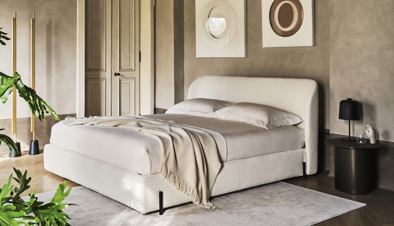 beds, occasional furniture and objects